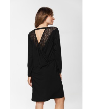 Vista completa del camisón negro de micromodal